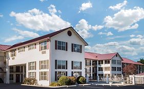 Super 8 By Wyndham Sevierville Riverside